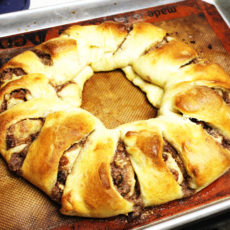 17-57: Coffee Cake Wreath