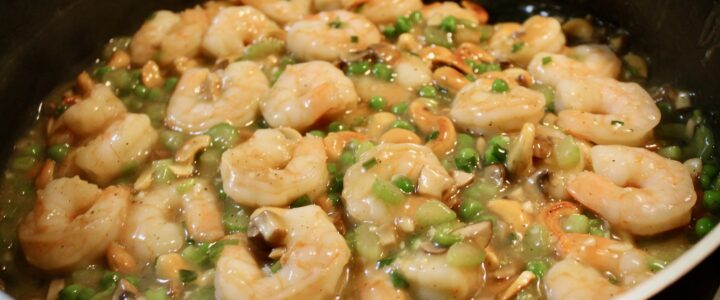 11-32: Shrimp and Cashew Stir-Fry