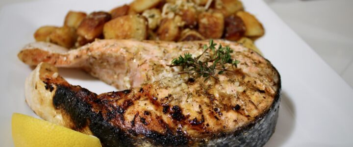 11-15: Grilled Salmon with Thyme